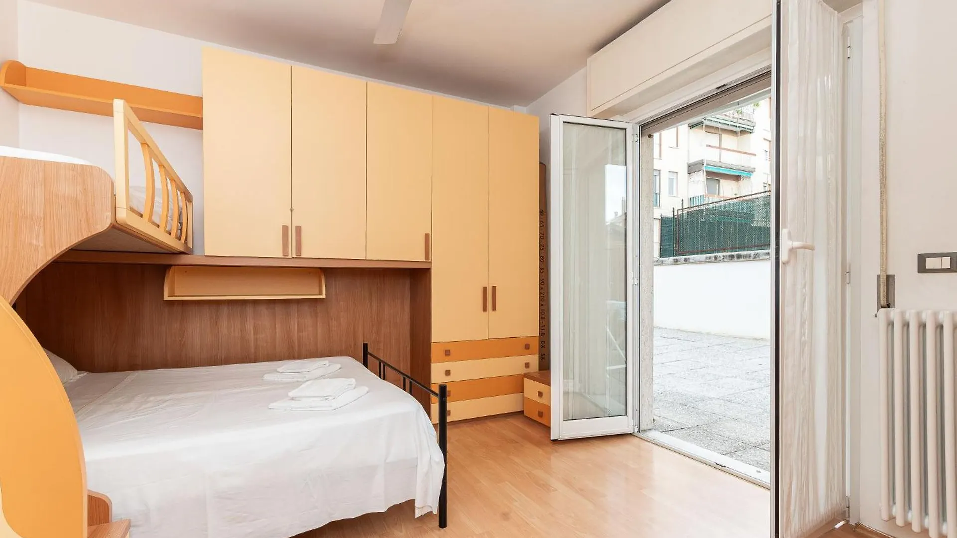 Relax And Comfort With Spacious Terrace In Rapallo Apartment